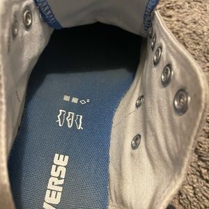 Grey and blue layerd converse